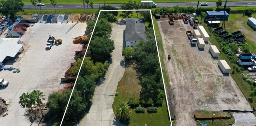 Propiedad comercial en Bunnell, Florida 209.03 m2 № 2329905