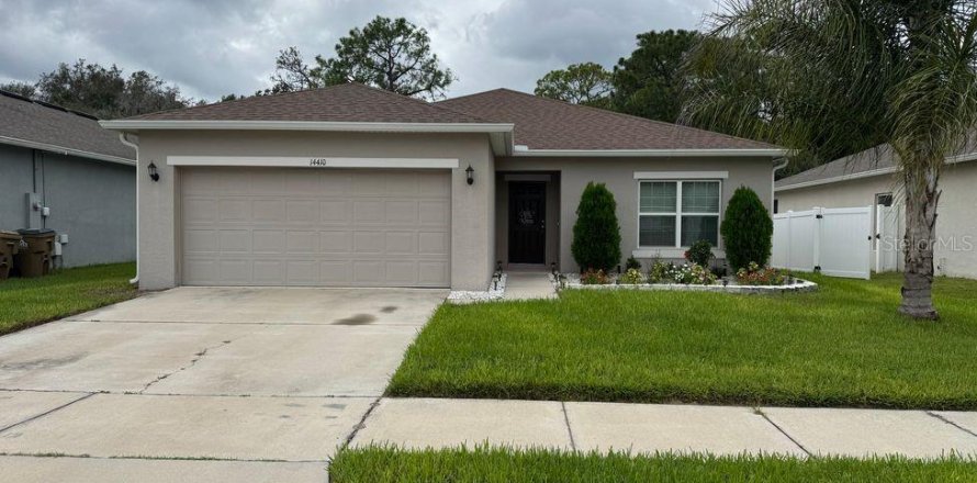 Villa ou maison à Clermont, Floride 3 chambres, 141.21 m2 № 2386547