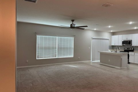Villa ou maison à louer à Clermont, Floride: 3 chambres, 141.21 m2 № 2386547 - photo 4