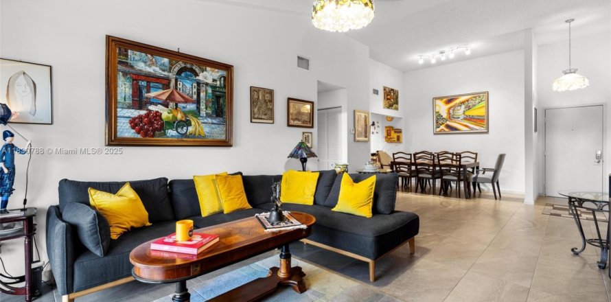 Condominio en Cutler Bay, Florida, 2 dormitorios № 2057588