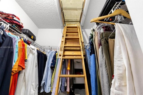 Condominio en venta en Cutler Bay, Florida, 2 dormitorios, 110.65 m2 № 2057588 - foto 14