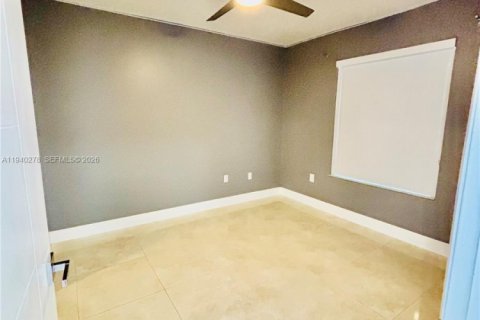 Casa en venta en Homestead, Florida, 4 dormitorios, 126.07 m2 № 1998483 - foto 10