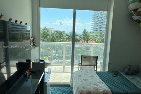 Condo in Miami Beach, Florida, 3 bedrooms  № 1962944 - photo 27