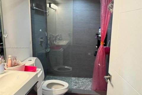 Condo in Miami Beach, Florida, 3 bedrooms  № 1962944 - photo 23