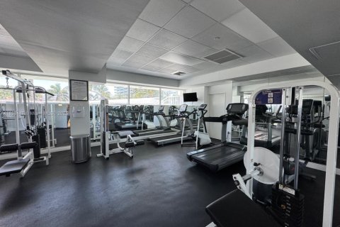 Condo in Miami Beach, Florida, 3 bedrooms  № 1962944 - photo 8