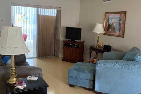 Condo in Boynton Beach, Florida, 1 bedroom  № 1966531 - photo 4