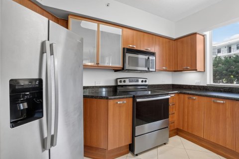 Condo in Fort Lauderdale, Florida, 2 bedrooms  № 2422202 - photo 6