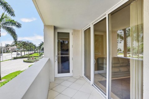 Condo in Fort Lauderdale, Florida, 2 bedrooms  № 2422202 - photo 20