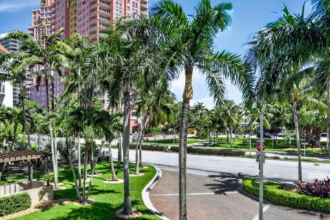 Condo in Fort Lauderdale, Florida, 2 bedrooms  № 2422202 - photo 23