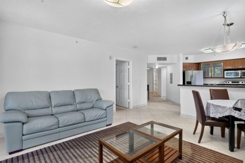 Condo in Fort Lauderdale, Florida, 2 bedrooms  № 2422202 - photo 9