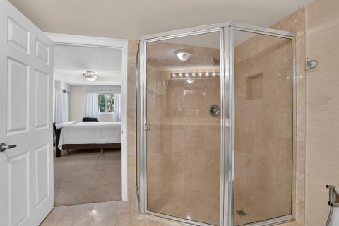 Condo in Fort Lauderdale, Florida, 2 bedrooms  № 2422202 - photo 16