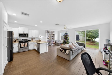 Touwnhouse à vendre à Homestead, Floride: 4 chambres, 181.35 m2 № 1994334 - photo 10