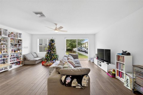 Touwnhouse à vendre à Homestead, Floride: 4 chambres, 181.35 m2 № 1994334 - photo 16