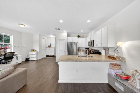 Touwnhouse à vendre à Homestead, Floride: 4 chambres, 181.35 m2 № 1994334 - photo 15