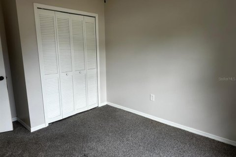 House in Deltona, Florida 3 bedrooms, 100.15 sq.m. № 2196064 - photo 13