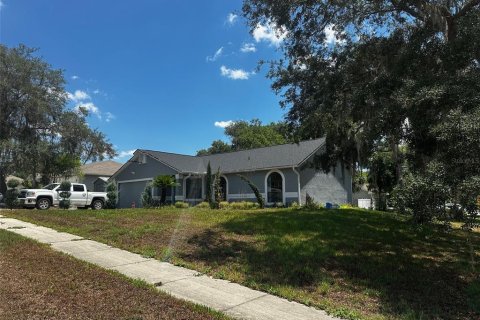 House in Deltona, Florida 3 bedrooms, 100.15 sq.m. № 2196064 - photo 27