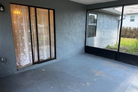House in Deltona, Florida 3 bedrooms, 100.15 sq.m. № 2196064 - photo 26
