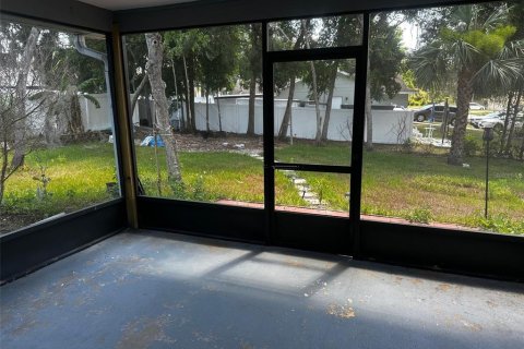 House in Deltona, Florida 3 bedrooms, 100.15 sq.m. № 2196064 - photo 25