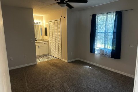 House in Deltona, Florida 3 bedrooms, 100.15 sq.m. № 2196064 - photo 9