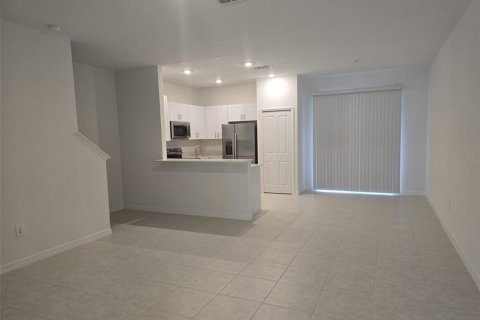 Townhouse in Parrish, Florida 3 bedrooms, 154.78 sq.m. № 2267014 - photo 4