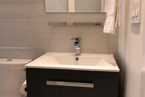 Купить коммерческую недвижимость в Майами-Бич, Флорида 334.45м2, № 2050472 - фото 11