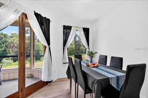Condo in Daytona Beach, Florida, 2 bedrooms  № 1801411 - photo 14