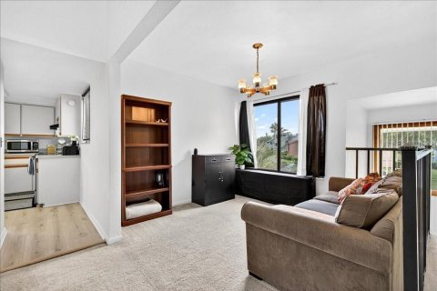 Condo in Daytona Beach, Florida, 2 bedrooms  № 1801411 - photo 10