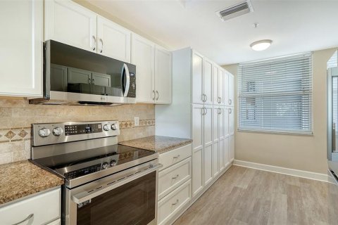 Condominio en venta en Sarasota, Florida, 2 dormitorios, 115.01 m2 № 2344860 - foto 7
