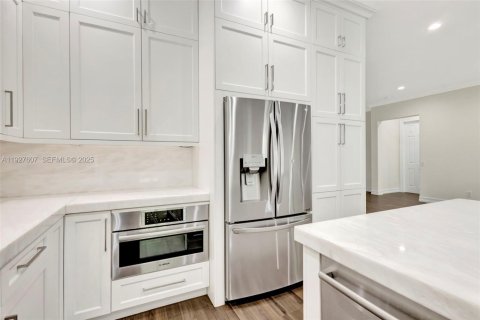 Снять в аренду виллу или дом в Юпитер, Флорида 2 спальни, 177.44м2, № 1987900 - фото 15