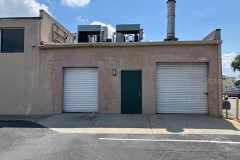 Commercial property in Tampa, Florida 383.5 sq.m. № 1751954 - photo 4