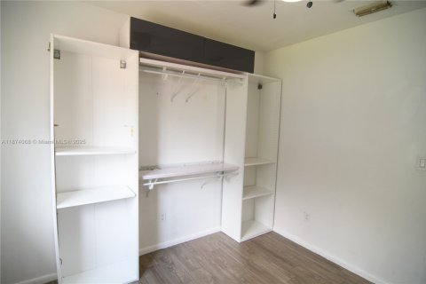 Villa ou maison à vendre à Miami Gardens, Floride: 3 chambres, 94.02 m2 № 1927488 - photo 23