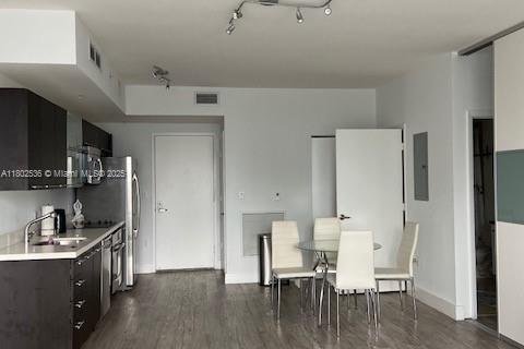 Condo in Miami, Florida, 2 bedrooms  № 1685986 - photo 3