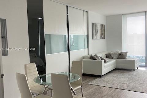 Condo in Miami, Florida, 2 bedrooms  № 1685986 - photo 6