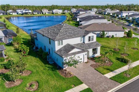 Casa en venta en North Port, Florida, 5 dormitorios, 339.28 m2 № 2386144 - foto 3