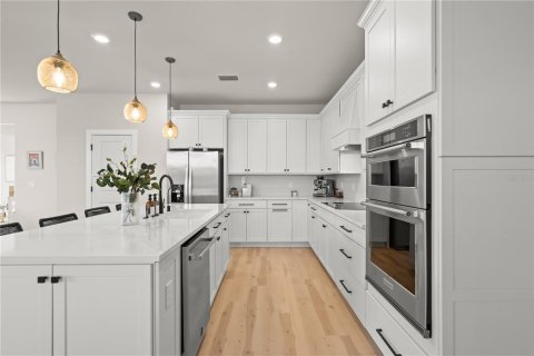 Casa en venta en North Port, Florida, 5 dormitorios, 339.28 m2 № 2386144 - foto 12