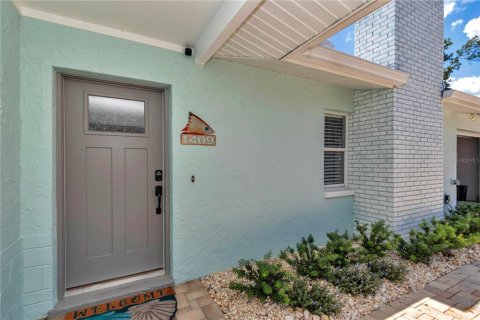 House in Crystal River, Florida 3 bedrooms, 119.29 sq.m. № 1876762 - photo 15