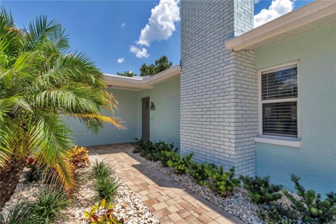 House in Crystal River, Florida 3 bedrooms, 119.29 sq.m. № 1876762 - photo 14