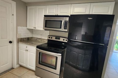 Casa en alquiler en Port Richey, Florida, 3 dormitorios, 109.25 m2 № 1850941 - foto 9