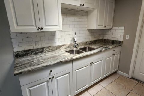 Casa en alquiler en Port Richey, Florida, 3 dormitorios, 109.25 m2 № 1850941 - foto 8