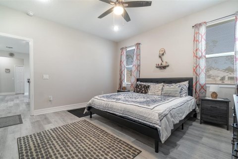 House in DeLand, Florida 3 bedrooms, 116.22 sq.m. № 1526566 - photo 13