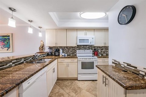 Condominio en venta en Treasure Island, Florida, 2 dormitorios, 105.91 m2 № 2226707 - foto 9