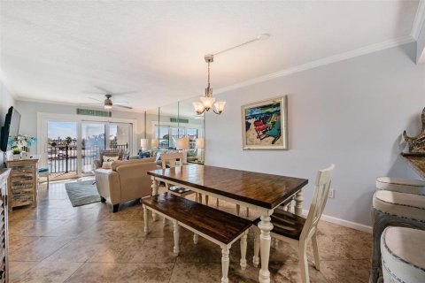 Condominio en venta en Treasure Island, Florida, 2 dormitorios, 105.91 m2 № 2226707 - foto 14