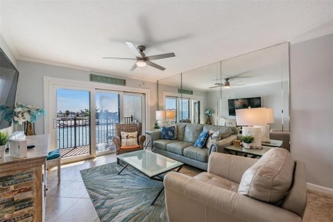 Condominio en venta en Treasure Island, Florida, 2 dormitorios, 105.91 m2 № 2226707 - foto 17