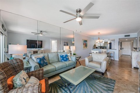 Condominio en venta en Treasure Island, Florida, 2 dormitorios, 105.91 m2 № 2226707 - foto 15