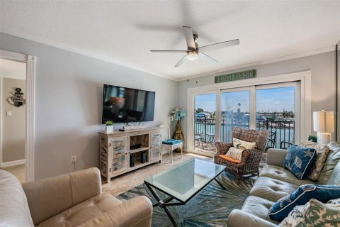 Condominio en venta en Treasure Island, Florida, 2 dormitorios, 105.91 m2 № 2226707 - foto 18