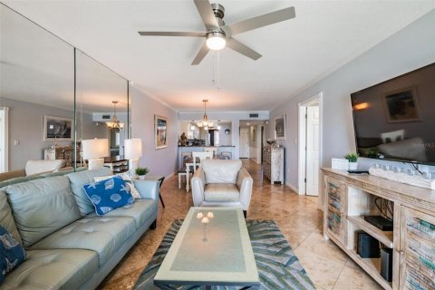 Condominio en venta en Treasure Island, Florida, 2 dormitorios, 105.91 m2 № 2226707 - foto 16