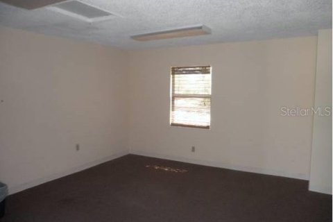 Propiedad comercial en alquiler en Saint Petersburg, Florida, 1189.52 m2 № 611177 - foto 17