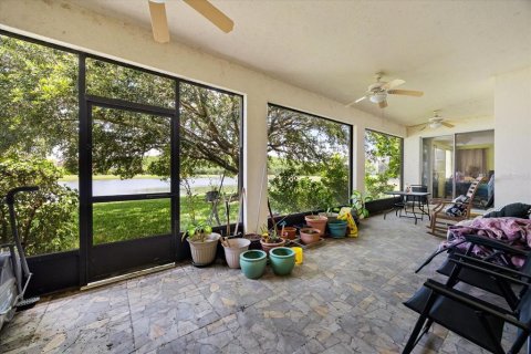 House in Kissimmee, Florida 5 bedrooms, 318.19 sq.m. № 1793155 - photo 29