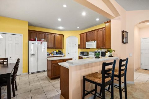 House in Kissimmee, Florida 5 bedrooms, 318.19 sq.m. № 1793155 - photo 11