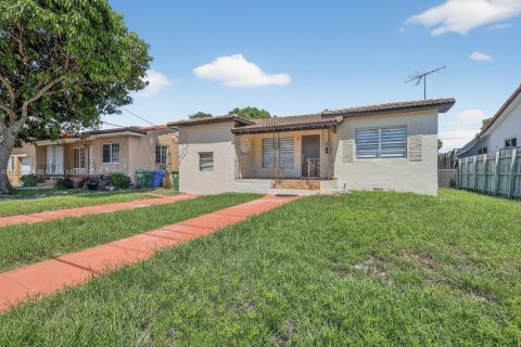 House in Miami, Florida 3 bedrooms, 107.4 sq.m. № 1924558 - photo 1